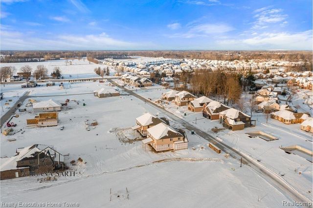 50931 Mistwood Drive, Macomb, MI 48042