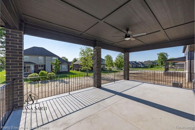 50931 Mistwood Drive, Macomb, MI 48042