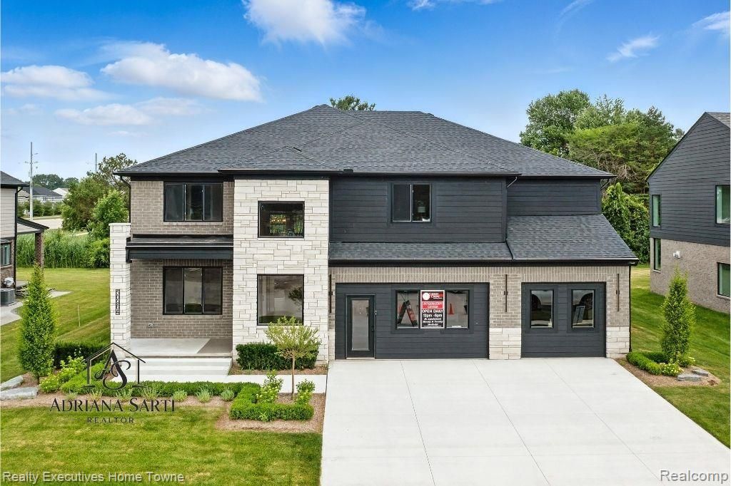 50931 Mistwood Drive, Macomb, MI 48042