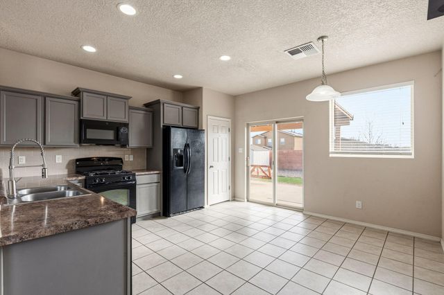 1415 Blue Sky Loop NE, Rio Rancho, NM 87144