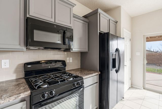 1415 Blue Sky Loop NE, Rio Rancho, NM 87144