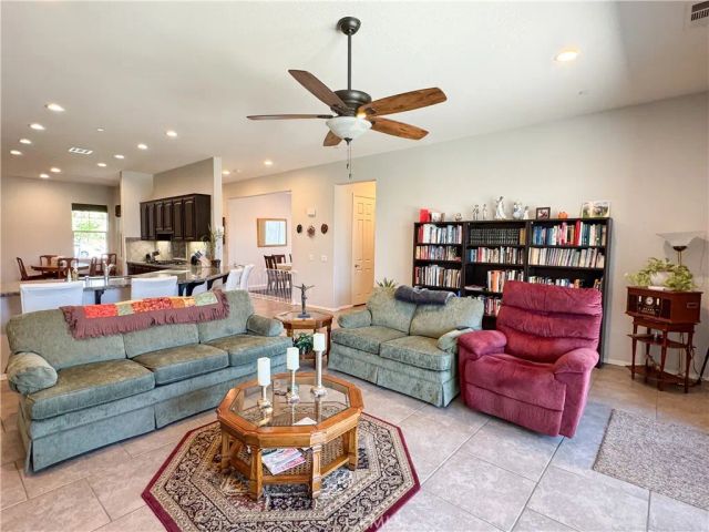 9809 Naples, Bakersfield, CA 93306