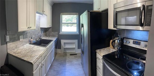 2525 Miller Park Circle A, Winston-salem, NC 27103