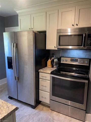2525 Miller Park Circle A, Winston-salem, NC 27103