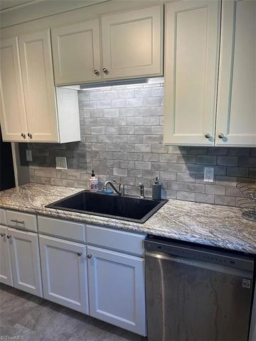 2525 Miller Park Circle A, Winston-salem, NC 27103