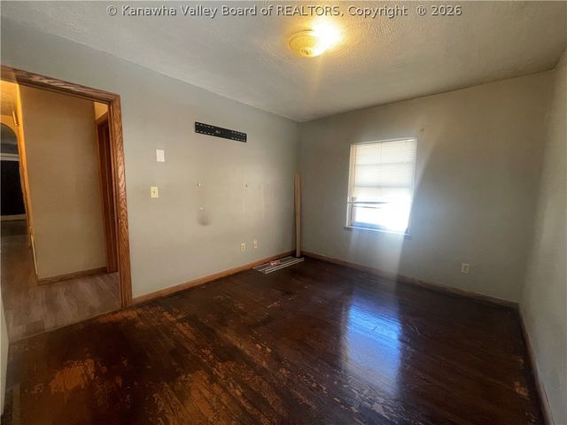 484 S Ruffner Road, Charleston, WV 25314