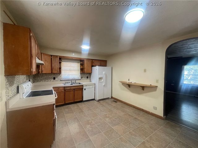 484 S Ruffner Road, Charleston, WV 25314