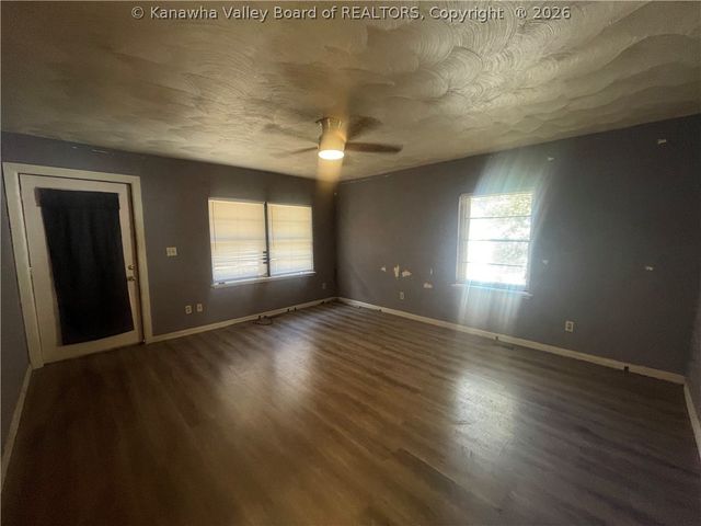 484 S Ruffner Road, Charleston, WV 25314