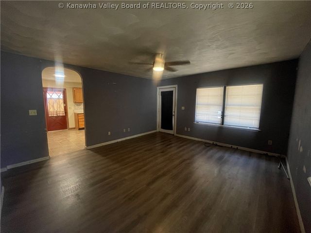 484 S Ruffner Road, Charleston, WV 25314