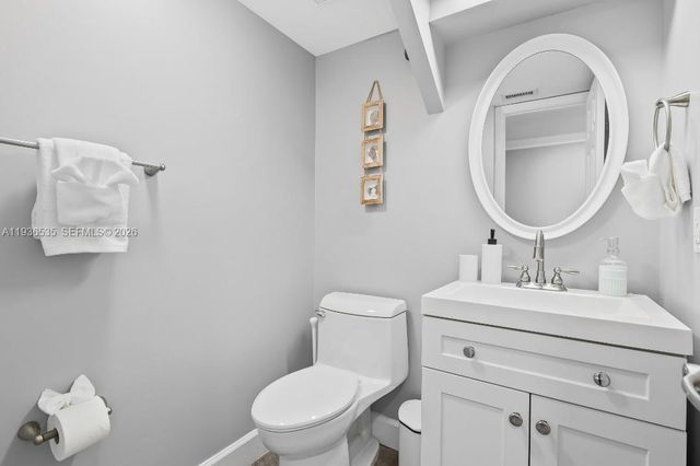 223 SE 8th St, Dania Beach, FL 33004