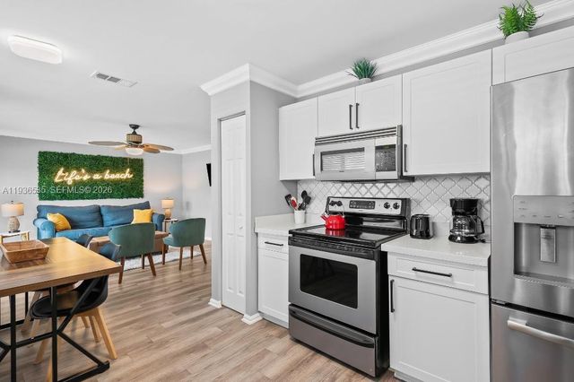 223 SE 8th St, Dania Beach, FL 33004