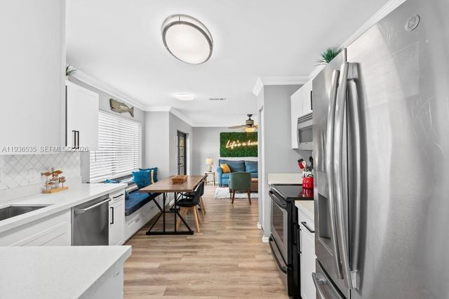 223 SE 8th St, Dania Beach, FL 33004