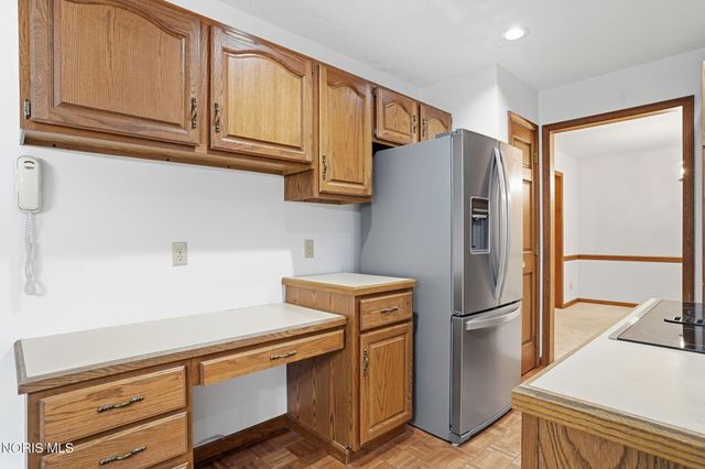 701 Red Fox Road, Findlay, OH 45840