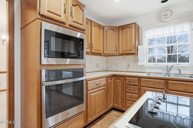 701 Red Fox Road, Findlay, OH 45840