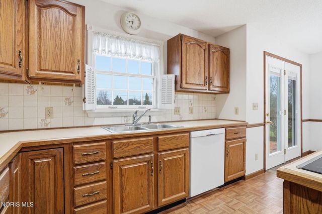 701 Red Fox Road, Findlay, OH 45840