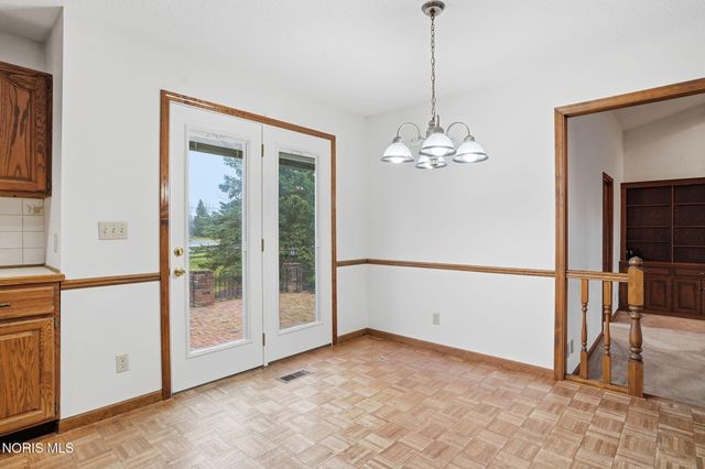 701 Red Fox Road, Findlay, OH 45840