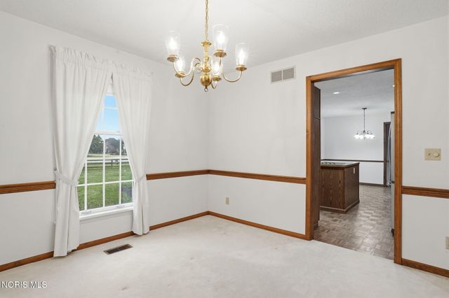 701 Red Fox Road, Findlay, OH 45840