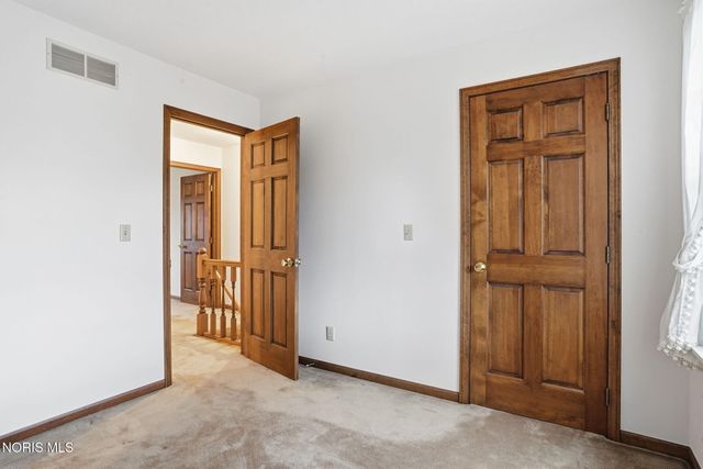 701 Red Fox Road, Findlay, OH 45840