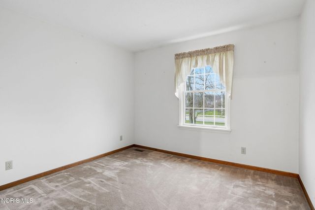 701 Red Fox Road, Findlay, OH 45840