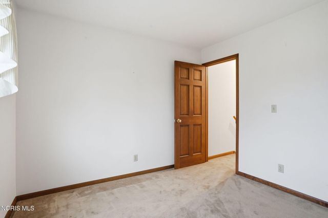 701 Red Fox Road, Findlay, OH 45840