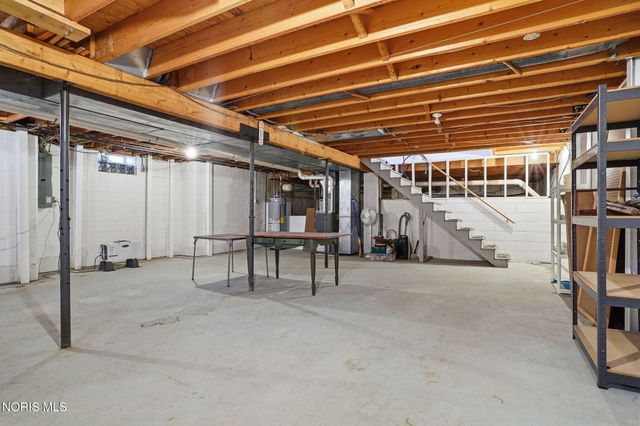 701 Red Fox Road, Findlay, OH 45840