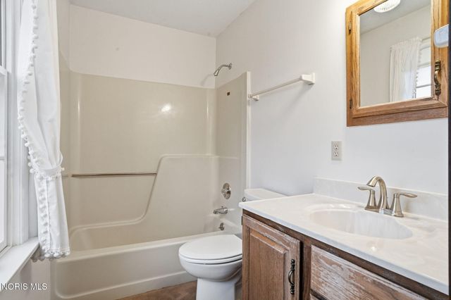 701 Red Fox Road, Findlay, OH 45840