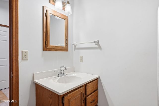 701 Red Fox Road, Findlay, OH 45840