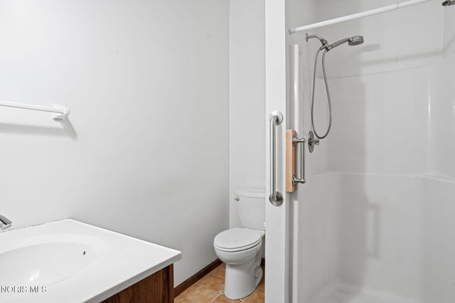 701 Red Fox Road, Findlay, OH 45840