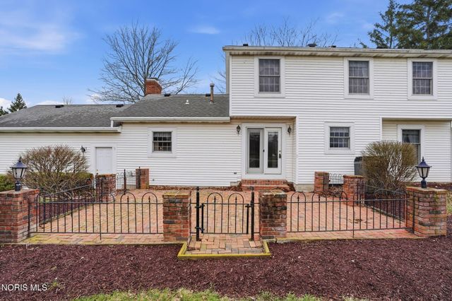 701 Red Fox Road, Findlay, OH 45840