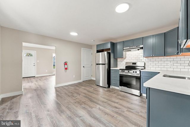 825 W 3RD ST, Florence, NJ 08518