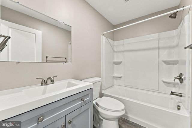 825 W 3RD ST, Florence, NJ 08518