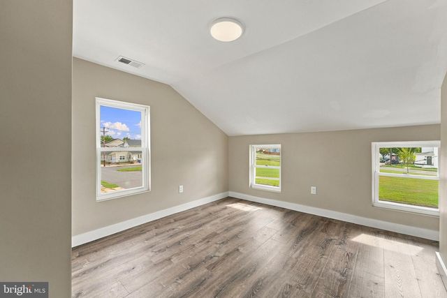 825 W 3RD ST, Florence, NJ 08518