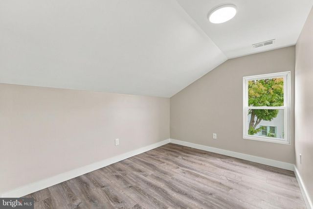825 W 3RD ST, Florence, NJ 08518