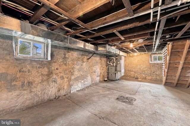 825 W 3RD ST, Florence, NJ 08518