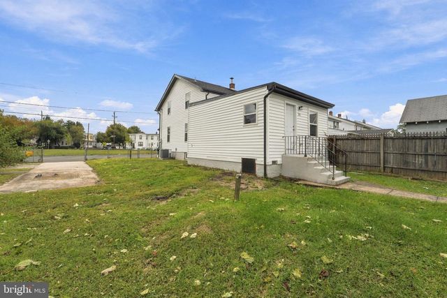 825 W 3RD ST, Florence, NJ 08518