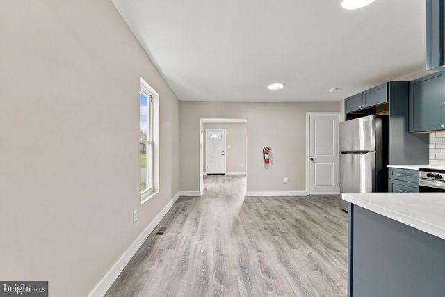 825 W 3RD ST, Florence, NJ 08518