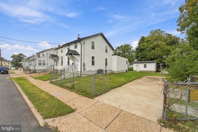 825 W 3RD ST, Florence, NJ 08518