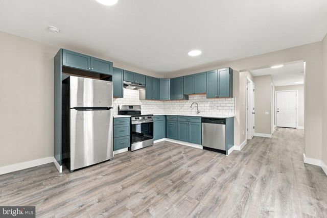 825 W 3RD ST, Florence, NJ 08518