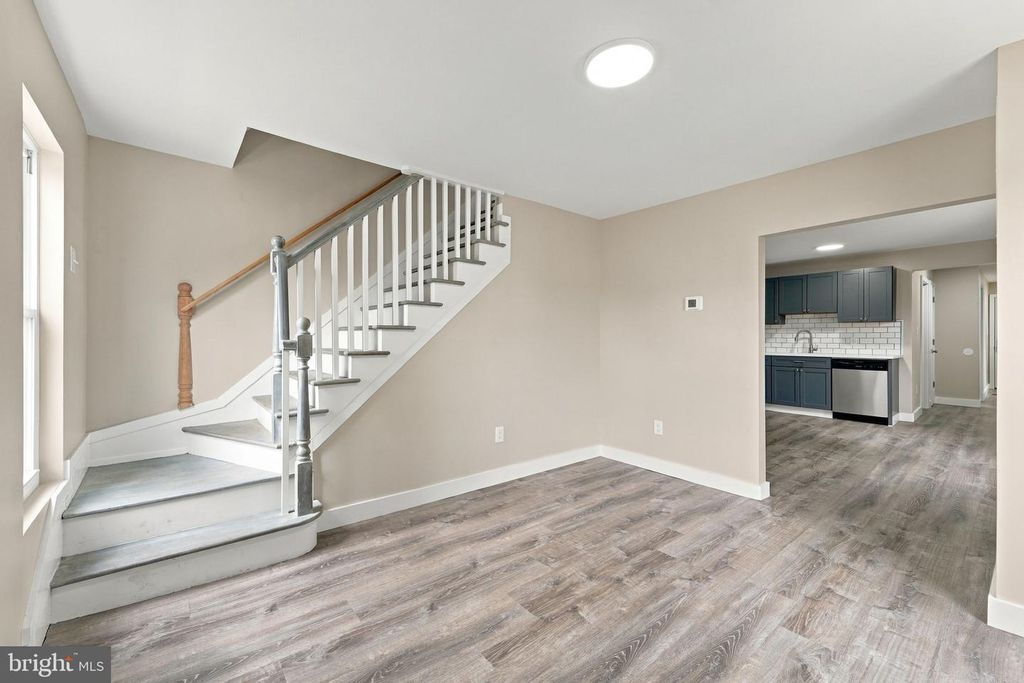 825 W 3RD ST, Florence, NJ 08518 — photo 2