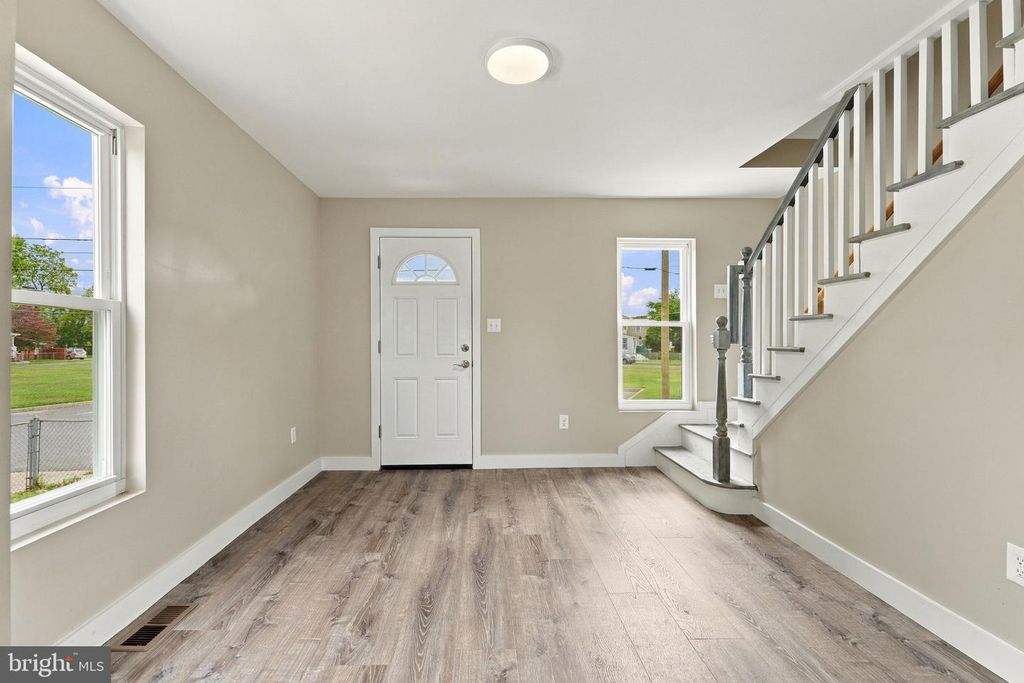 825 W 3RD ST, Florence, NJ 08518 — photo 3
