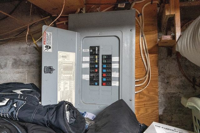 6 Wyman Rd, Ashburnham, MA 01430