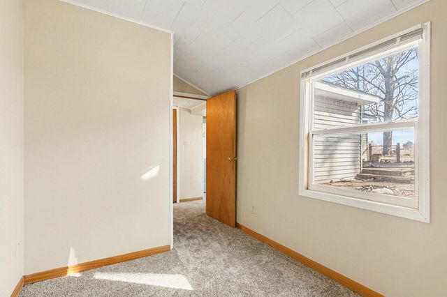 9558 Belding Road NE, Rockford, MI 49341