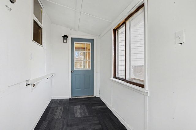 9558 Belding Road NE, Rockford, MI 49341