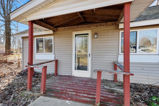 9558 Belding Road NE, Rockford, MI 49341