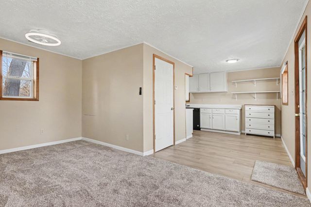 9558 Belding Road NE, Rockford, MI 49341