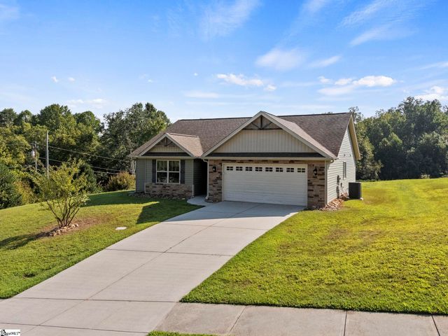 1 Hawkcrest Court, Travelers Rest, SC 29690