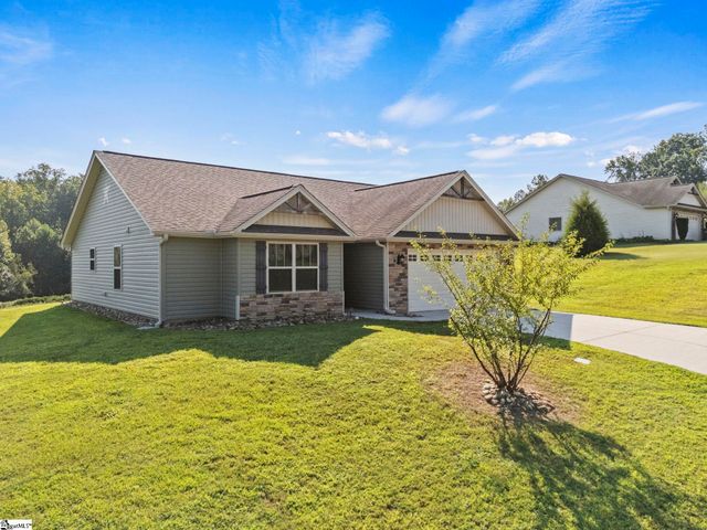 1 Hawkcrest Court, Travelers Rest, SC 29690
