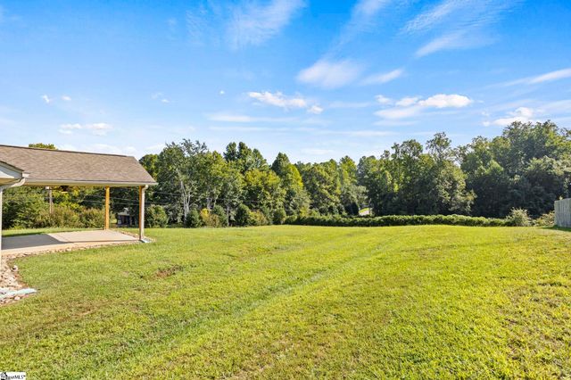 1 Hawkcrest Court, Travelers Rest, SC 29690
