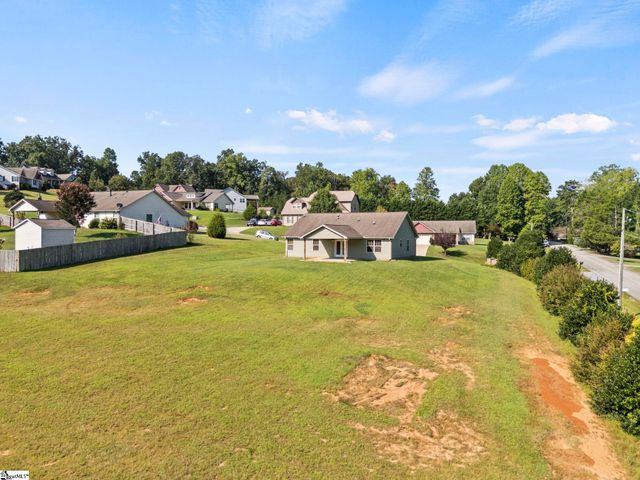 1 Hawkcrest Court, Travelers Rest, SC 29690