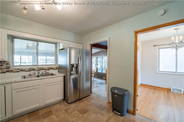 670 Forest Circle, South Charleston, WV 25303